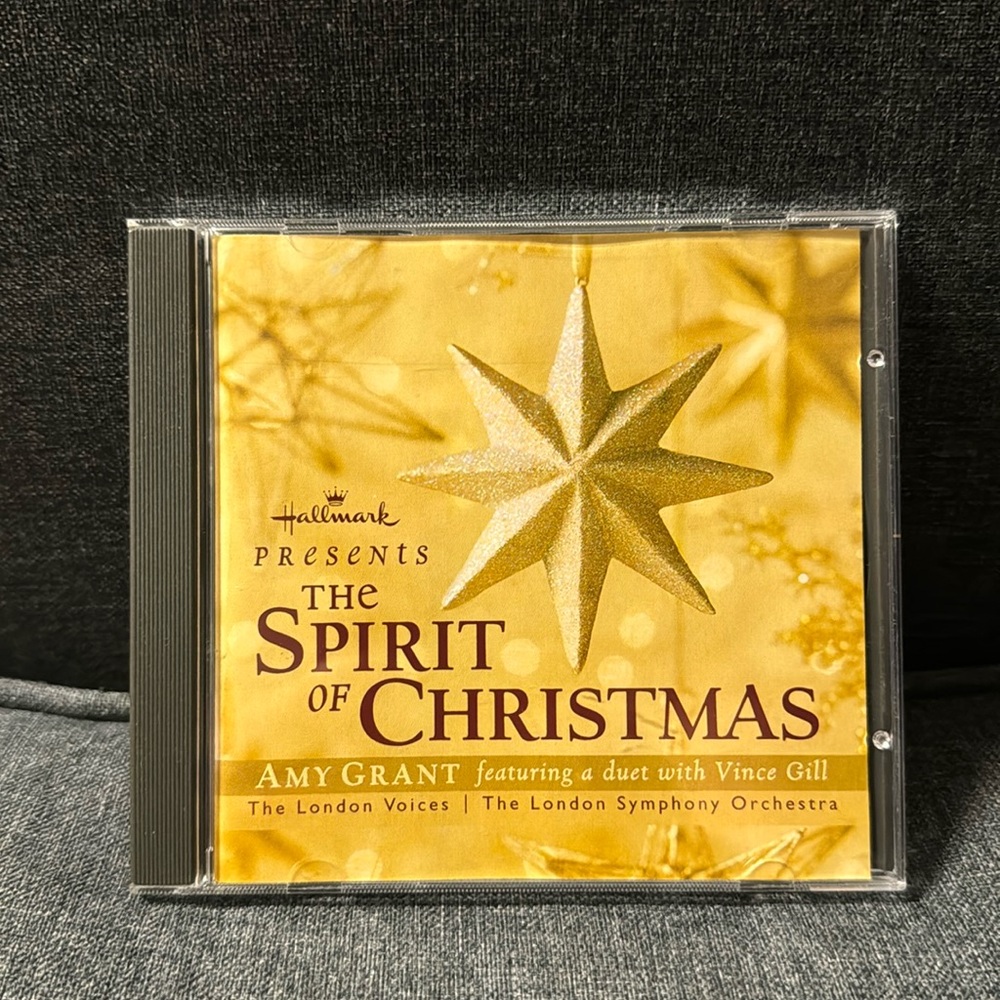 Hallmark Presents The Spirit of Christmas Audio CD Amy Grant Vince Gill 2001